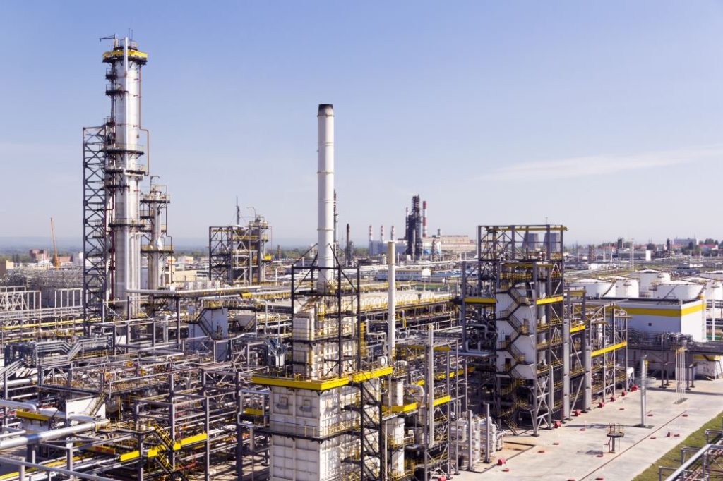 A complex oil refinery for making gasoline